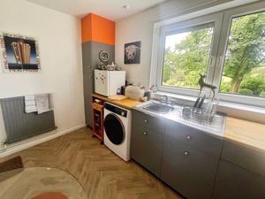 Kitchen- click for photo gallery